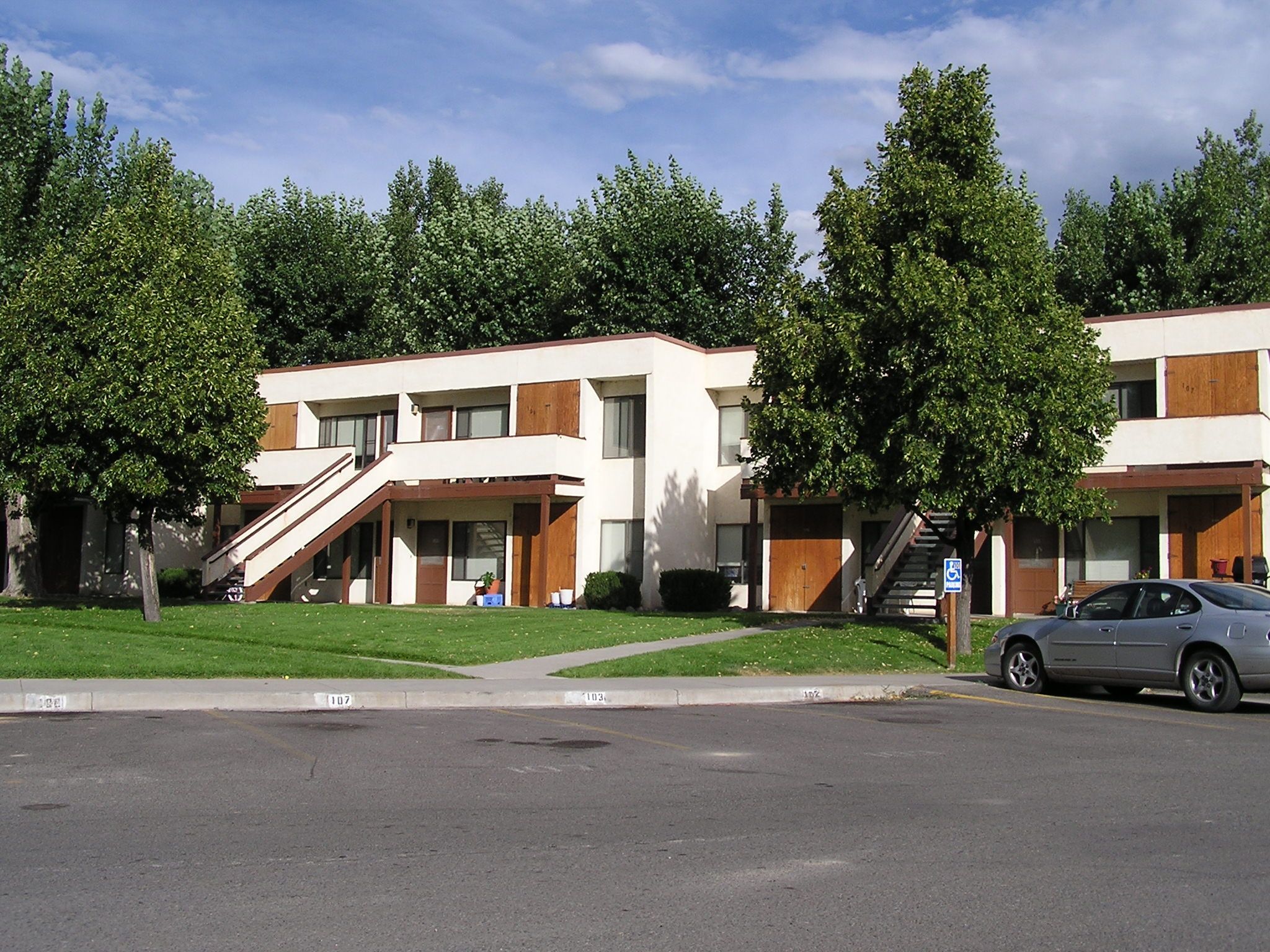 Cottonwood Apartments