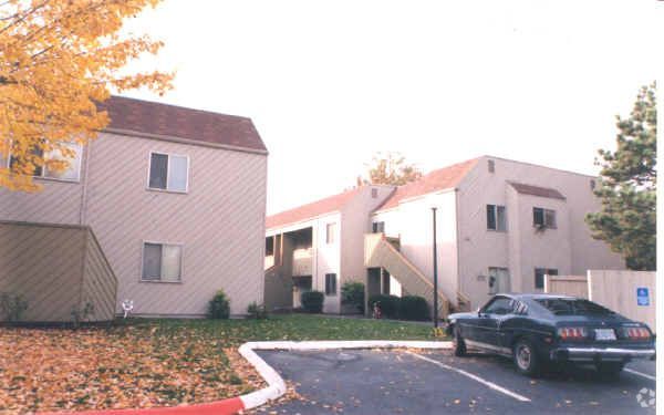 Pines Apartments, The