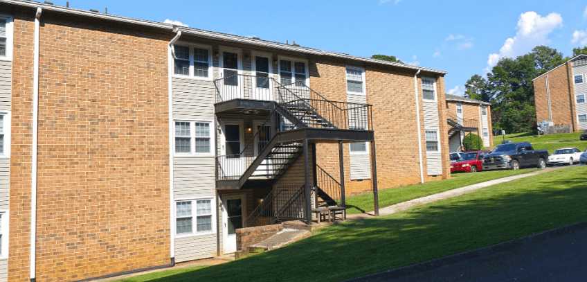 Pine Forest North Apartments