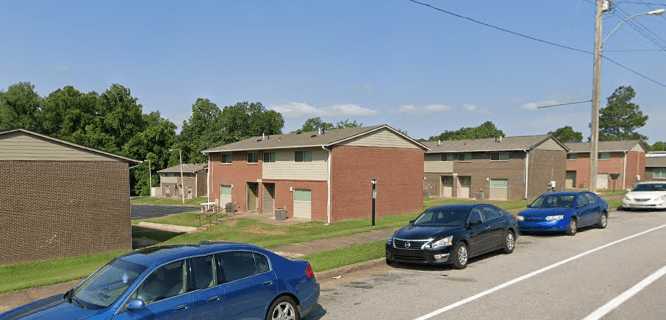 Creekwood Village Apartments