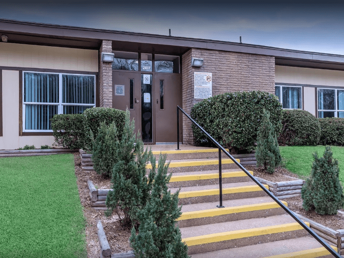 Eastwood Terrace Apartments, Low Apartments