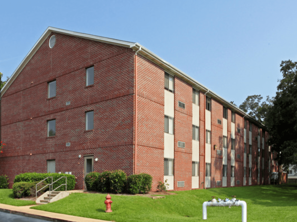 Ahepa 310 Apartments, Low Apartments